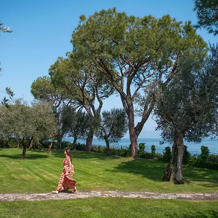 Elena Manerba del Garda