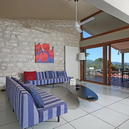 Elena Manerba del Garda